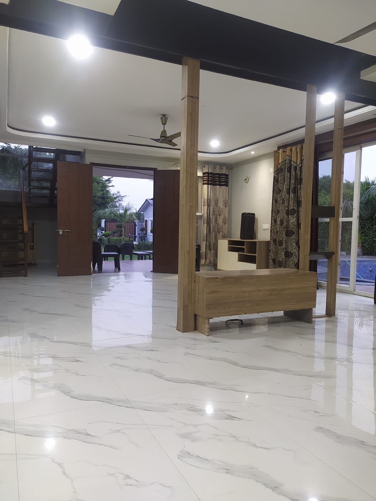 Dubai Farms — luxury farmhouse near Noida